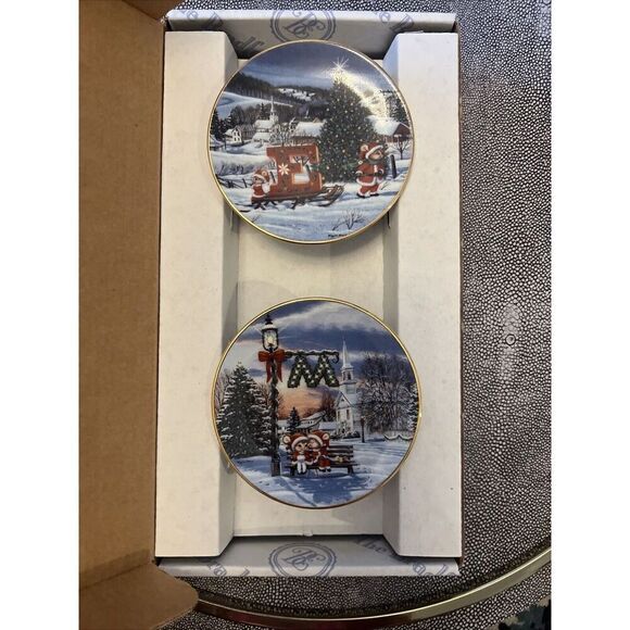 Pick set of 2 “A Merry Little Christmas” Mini-Plates - Picture 9 of 12